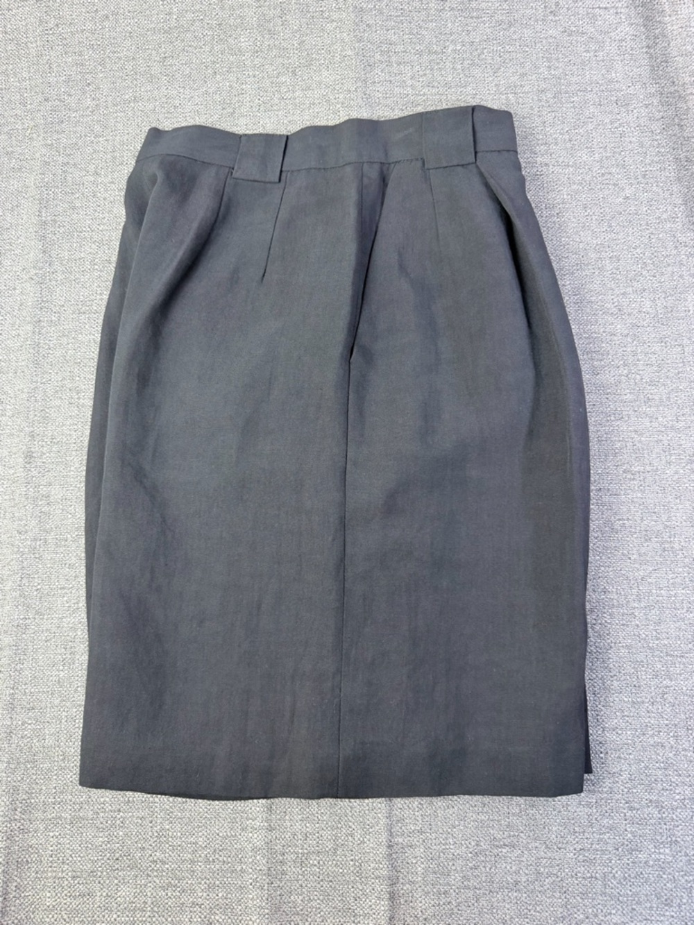 Ann Taylor Charcoal Black Pleated Bermuda Shorts - Picture 11 of 11